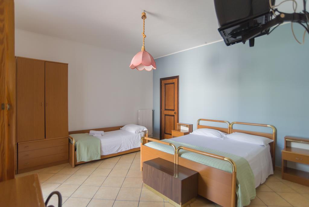 Hotel Alba Del Gargano Mattinata Exterior photo